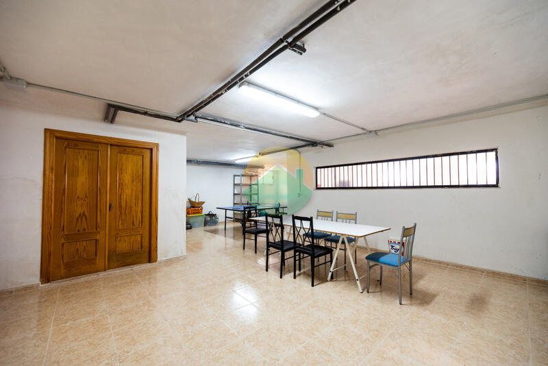 4 bedroom Country House for sale