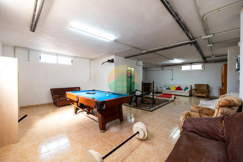 4 bedroom Country House for sale