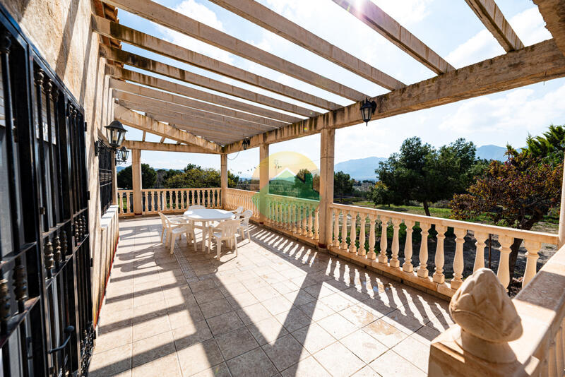 4 bedroom Country House for sale