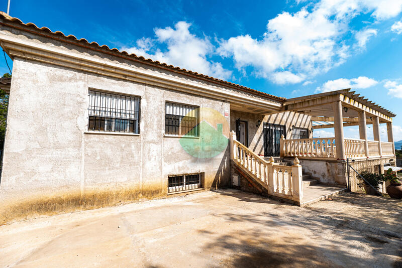 4 bedroom Country House for sale