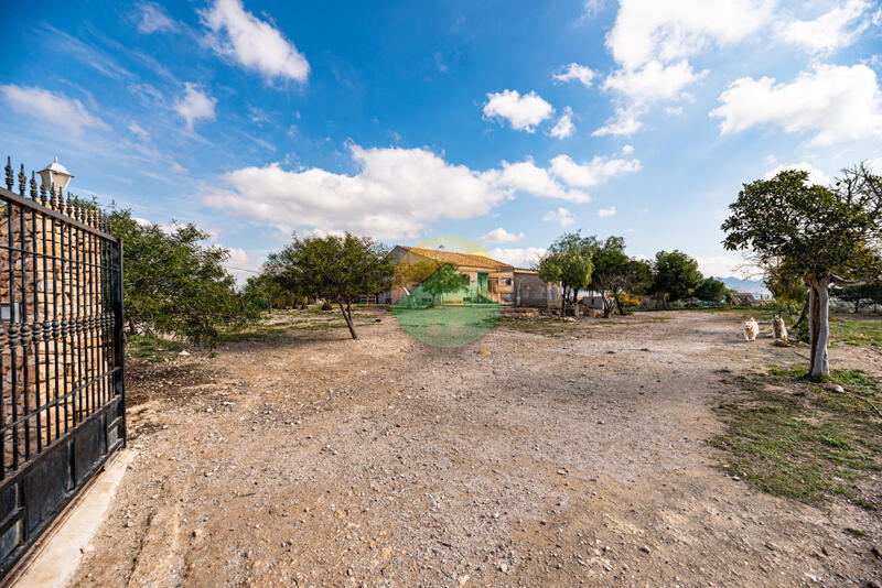 4 bedroom Country House for sale