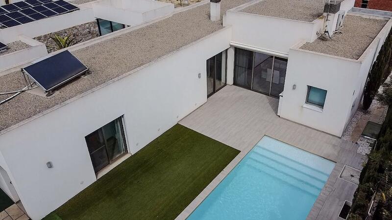 3 Cuarto Villa en venta