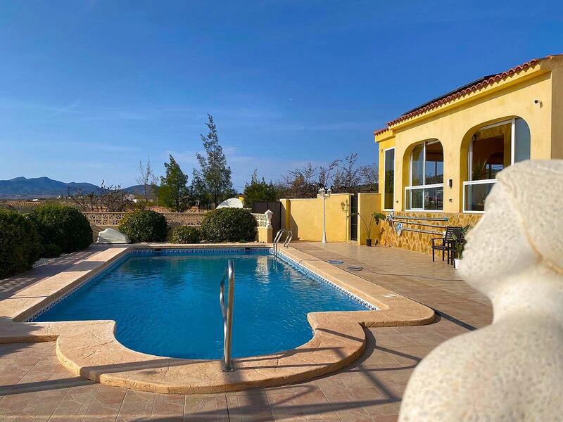 4 Cuarto Casa de Campo en venta