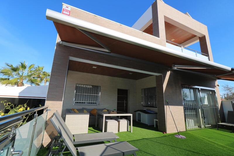 4 bedroom Villa for sale