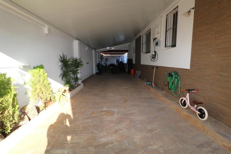 4 bedroom Villa for sale