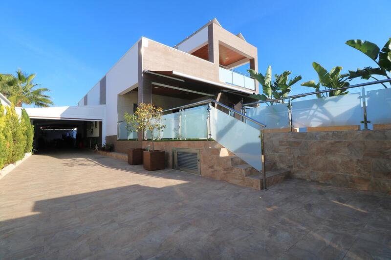 6 chambre Villa à vendre
