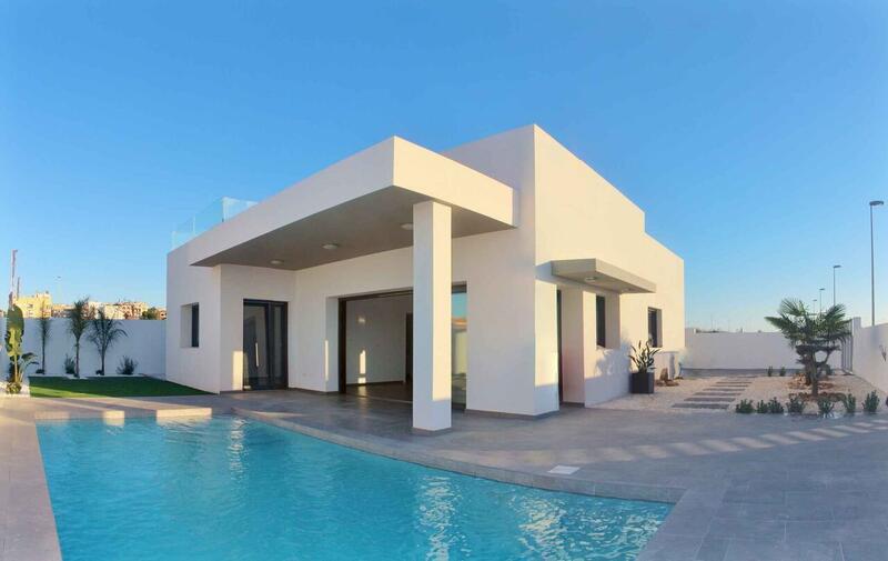 Villa for sale in Benijófar, Alicante