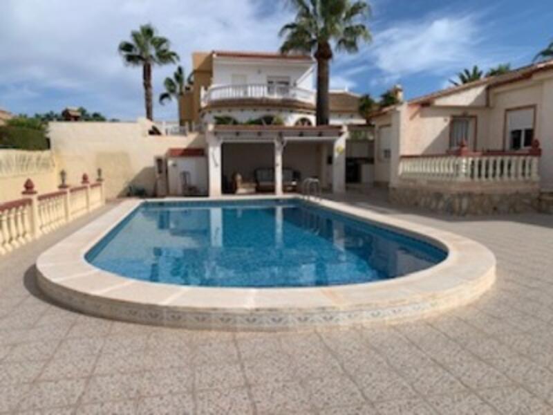 3 Cuarto Villa en venta