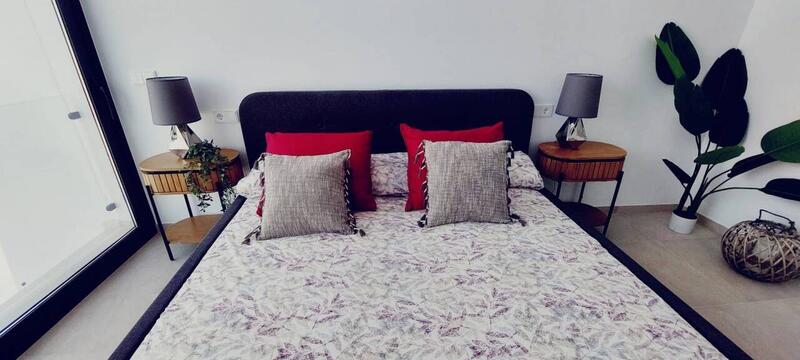 3 bedroom Townhouse for sale