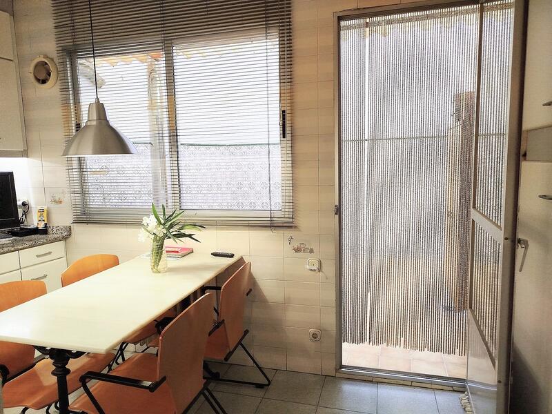 4 Schlafzimmer Stadthaus zu verkaufen