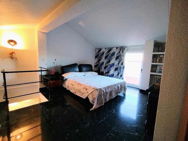 4 Schlafzimmer Stadthaus zu verkaufen