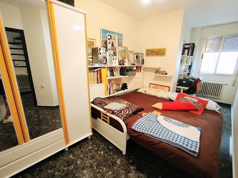 4 Schlafzimmer Stadthaus zu verkaufen