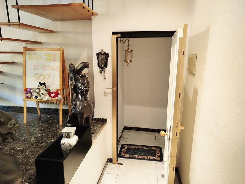 4 Schlafzimmer Stadthaus zu verkaufen
