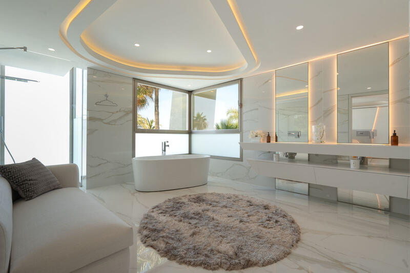 6 bedroom Villa for sale