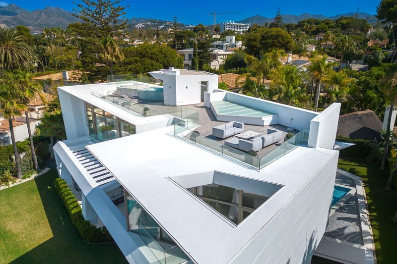 6 bedroom Villa for sale