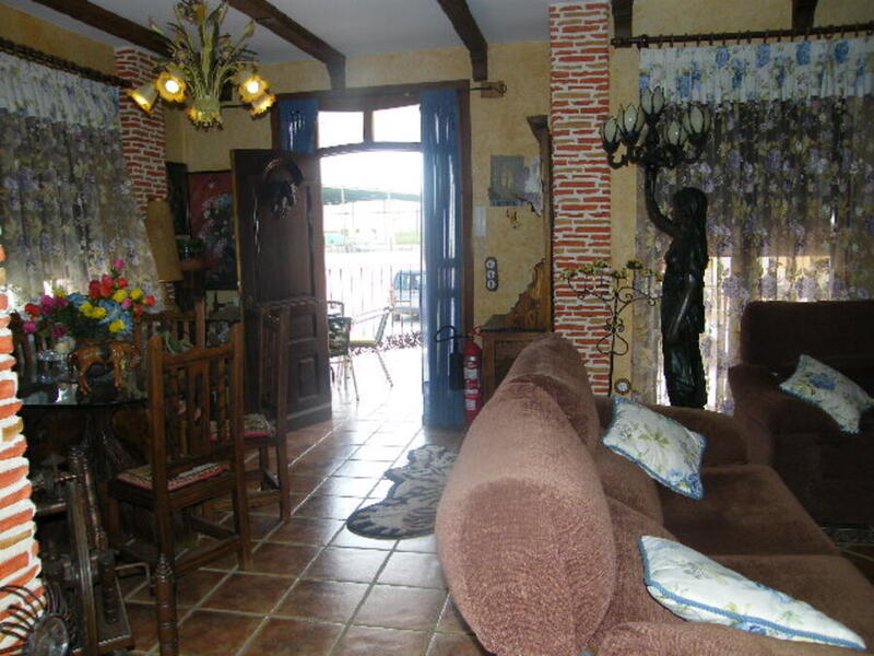 6 slaapkamer Gezinswoning Te koop