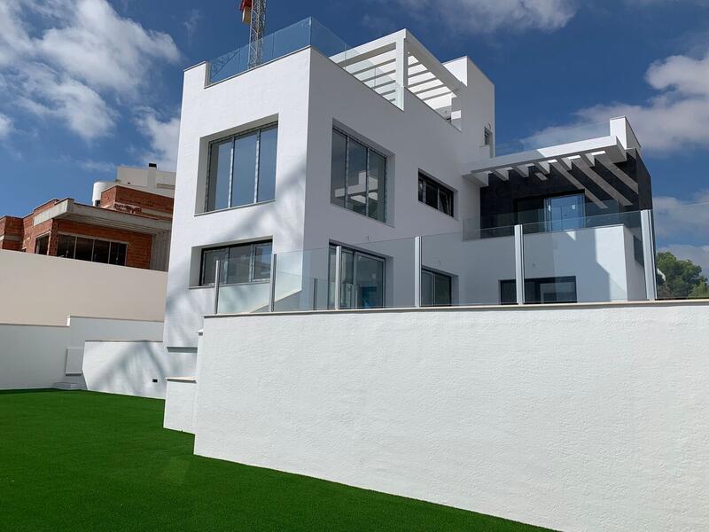 4 slaapkamer Villa Te koop