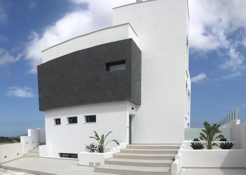 4 slaapkamer Villa Te koop