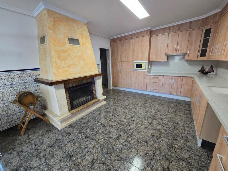 3 спальная комната вилла продается