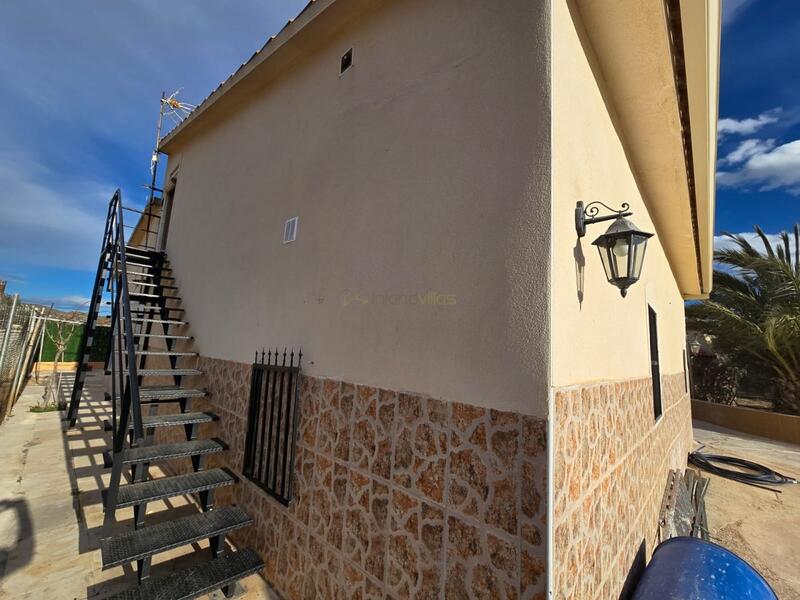 3 спальная комната вилла продается