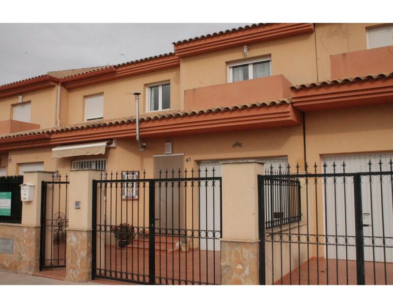 Byhus til salg i Pinoso, Alicante