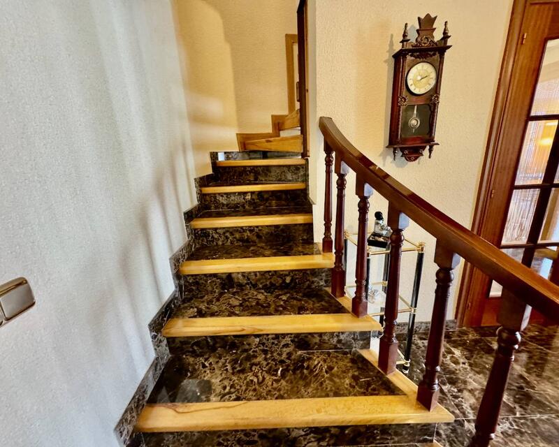 8 chambre Villa à vendre