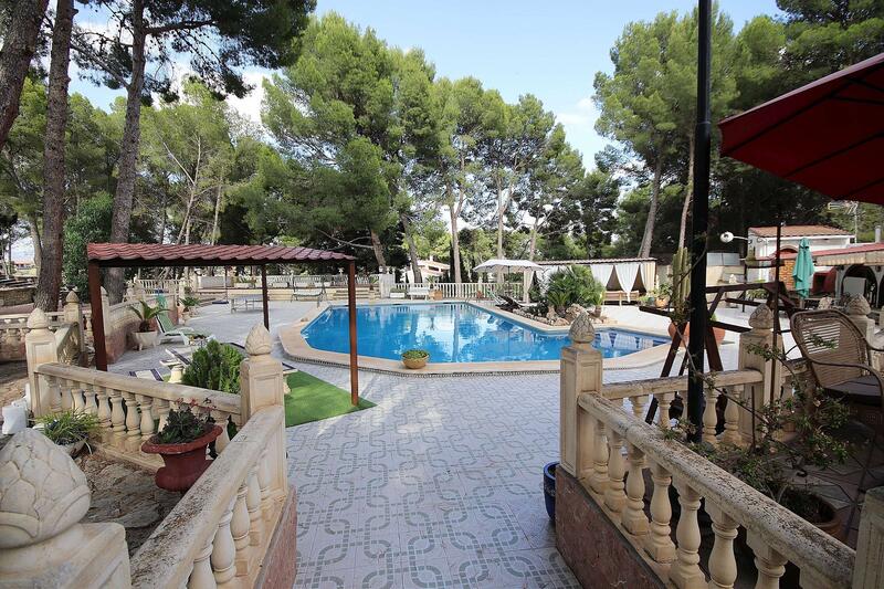 9 bedroom Villa for sale