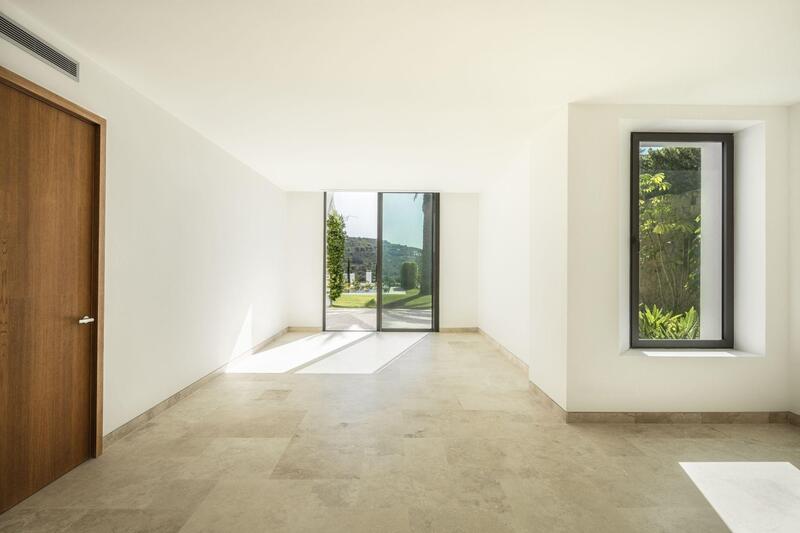 5 bedroom Villa for sale