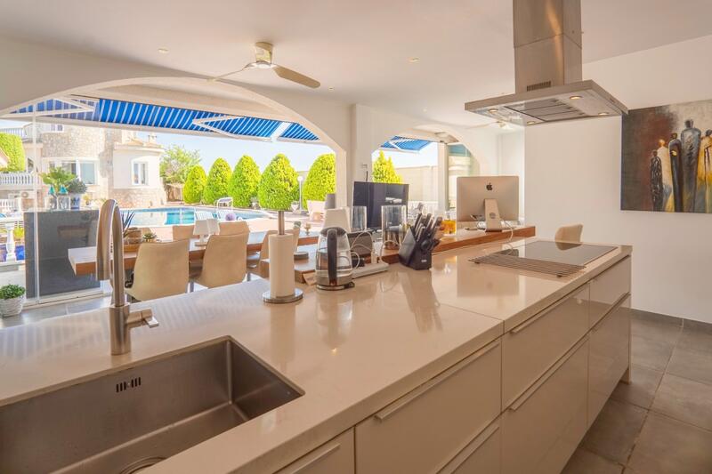 5 bedroom Villa for sale