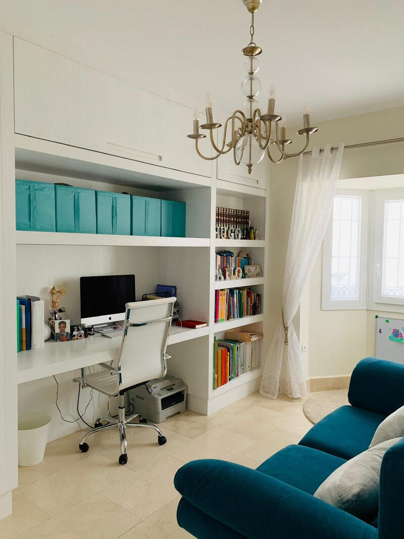 5 bedroom Villa for sale