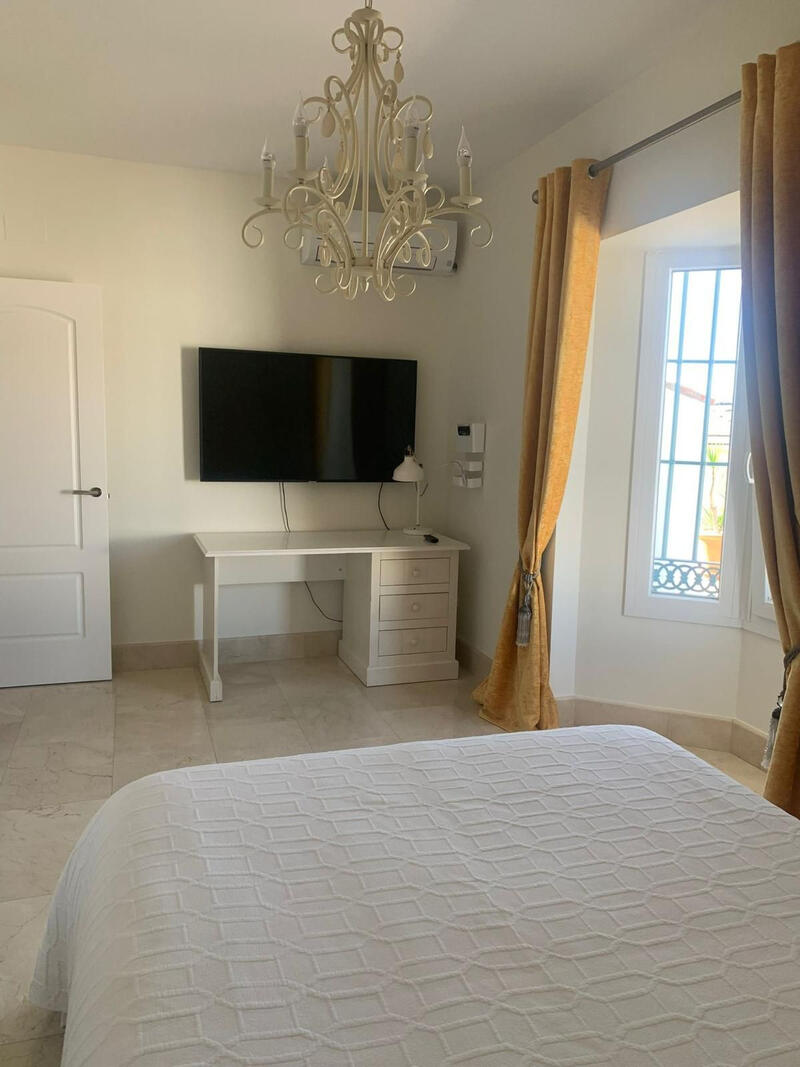 5 bedroom Villa for sale