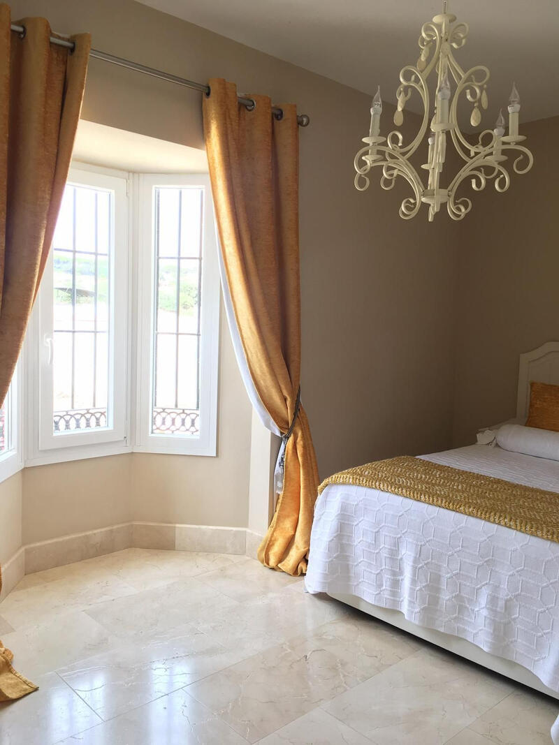 5 bedroom Villa for sale