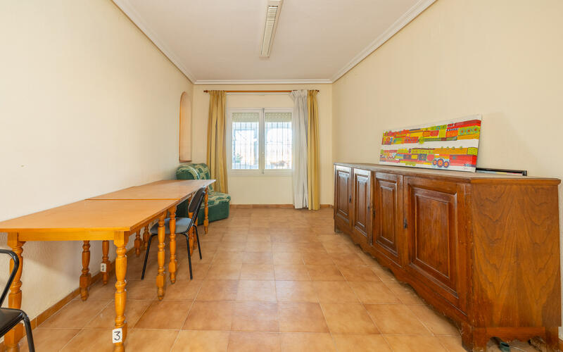 6 спальная комната вилла продается