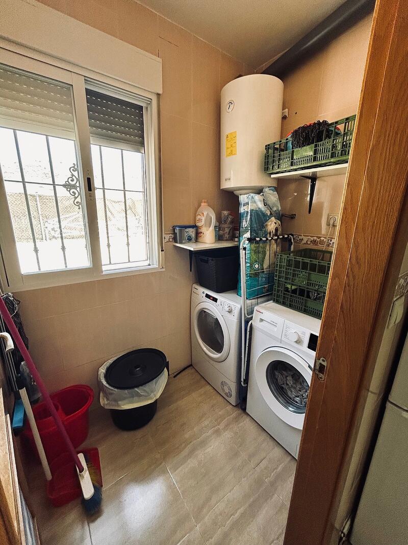 5 bedroom Apartment for sale
