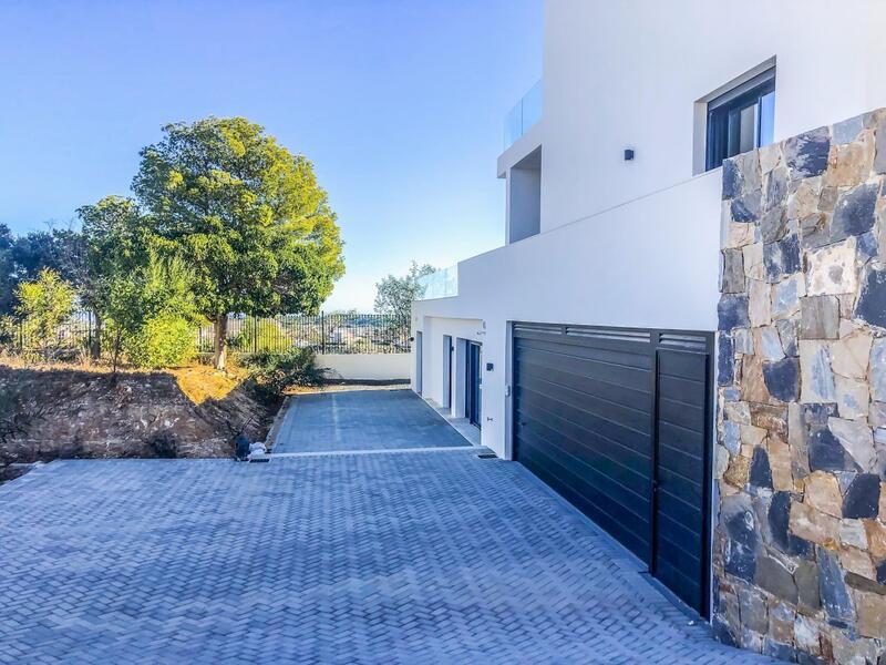 5 bedroom Villa for sale