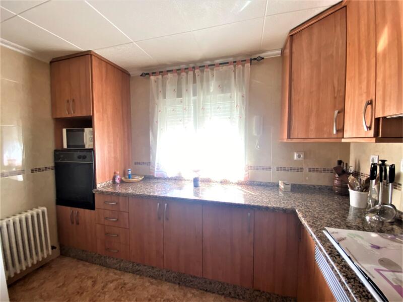 4 Schlafzimmer Landhaus zu verkaufen