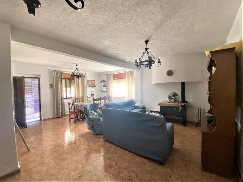 4 Schlafzimmer Landhaus zu verkaufen