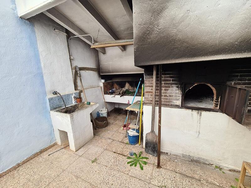 4 Schlafzimmer Landhaus zu verkaufen