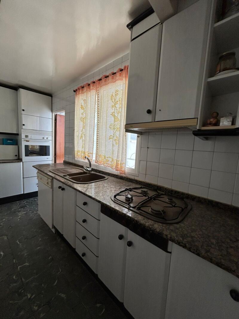 3 bedroom Apartment for sale