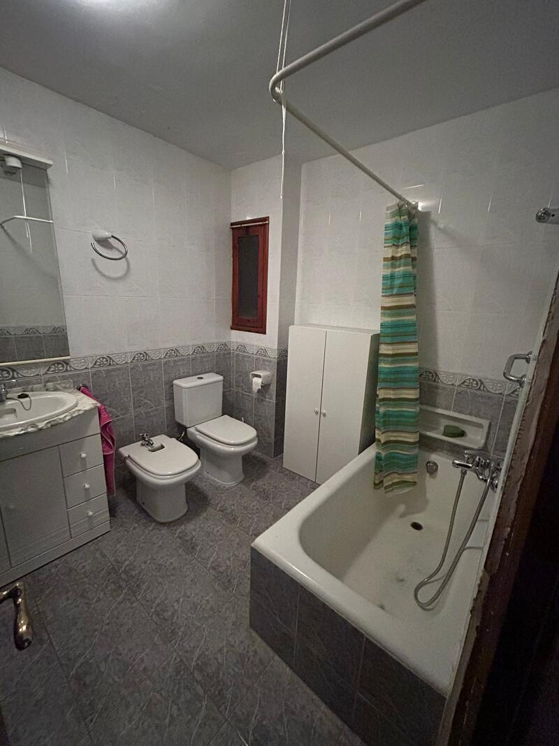 3 bedroom Apartment for sale