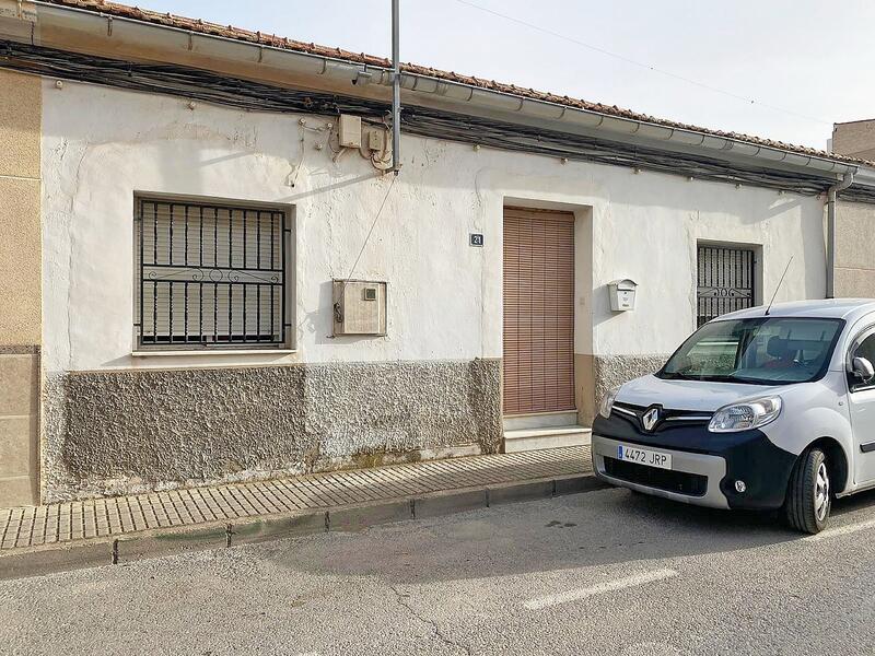 Byhus til salg i Pinoso, Alicante