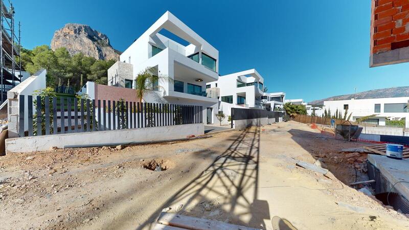 3 спальная комната вилла продается