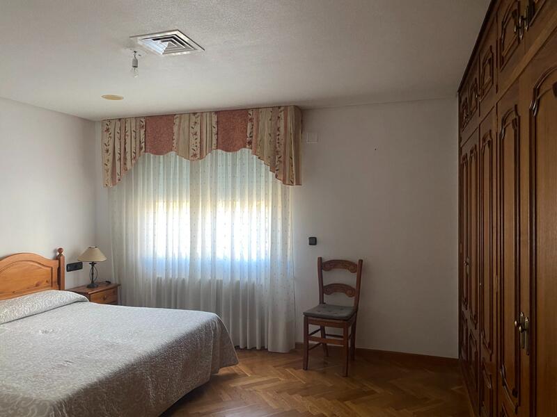 5 bedroom Villa for sale
