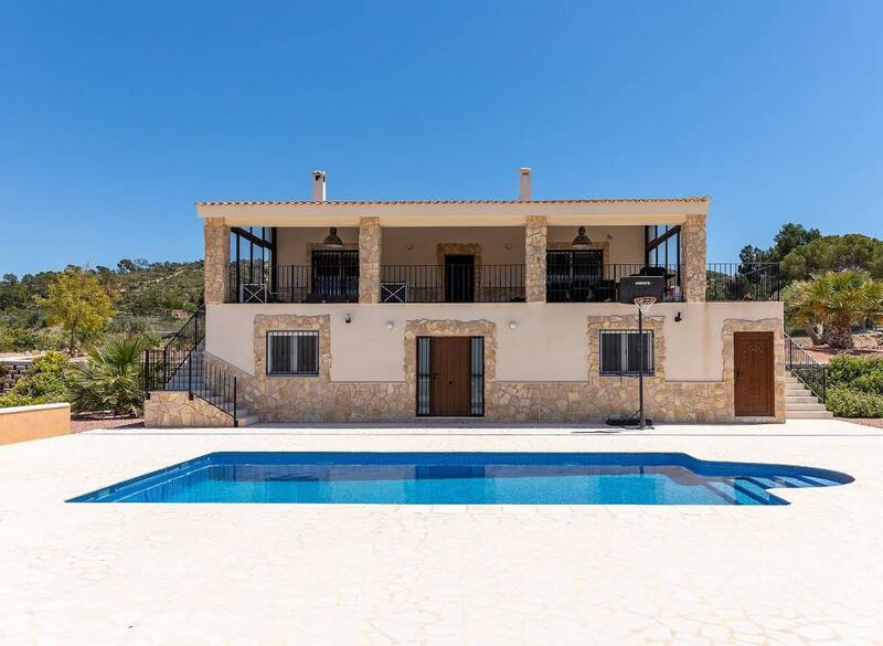 вилла продается в Novelda, Alicante