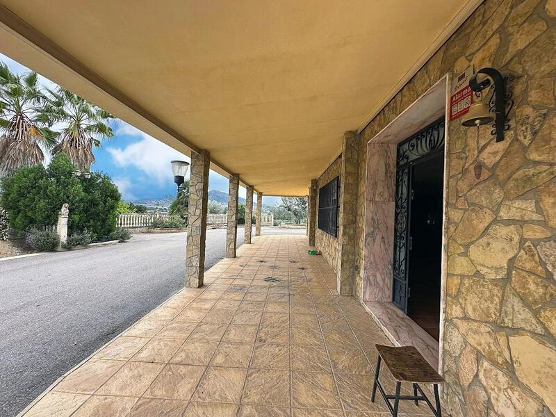 5 bedroom Villa for sale