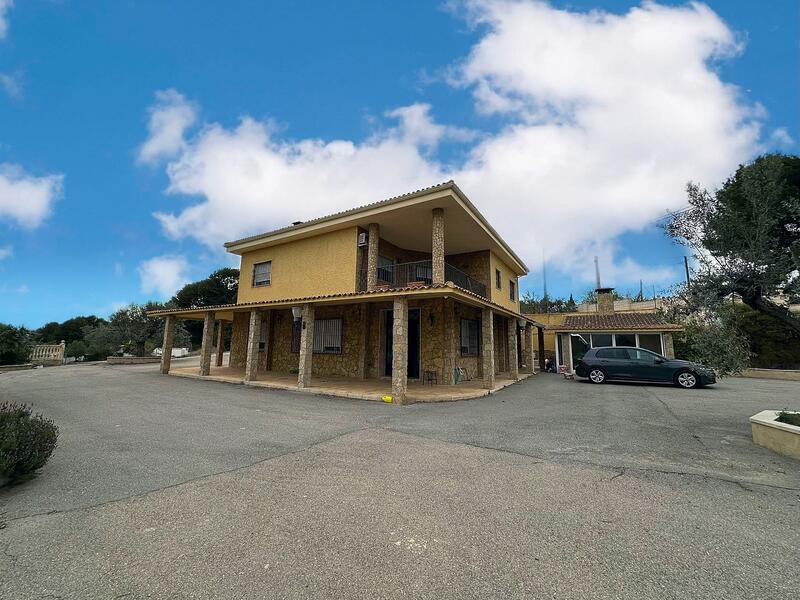5 bedroom Villa for sale