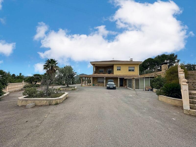 5 bedroom Villa for sale