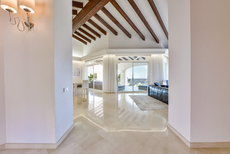 8 bedroom Villa for sale