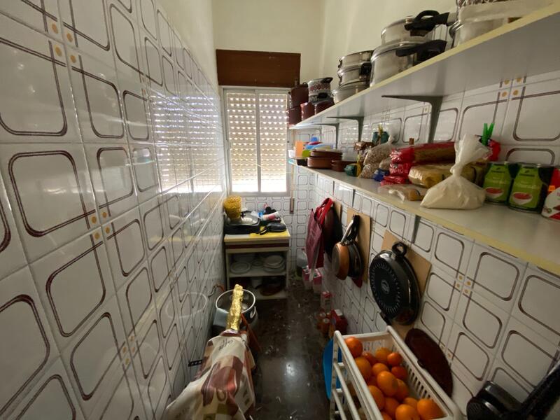 4 slaapkamer Gezinswoning Te koop