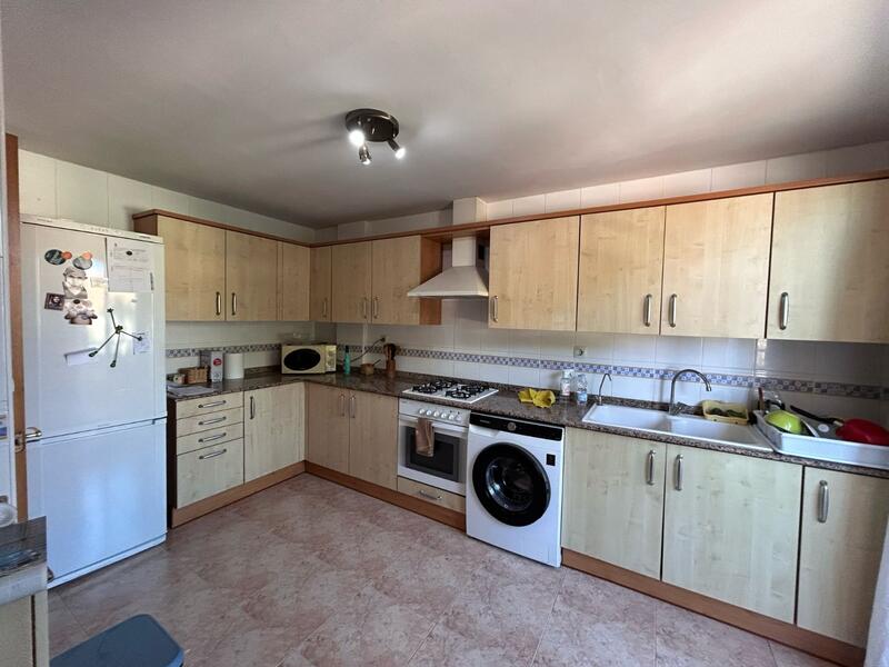 3 slaapkamer Gezinswoning Te koop
